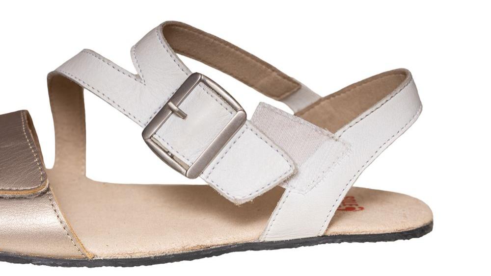 barfusssandale_juliet_weiss_verschluss