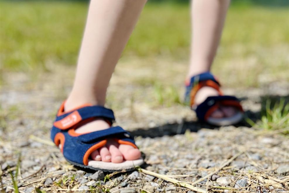 Lifestyle_Mimas_Kinder_Barfusssandale_6
