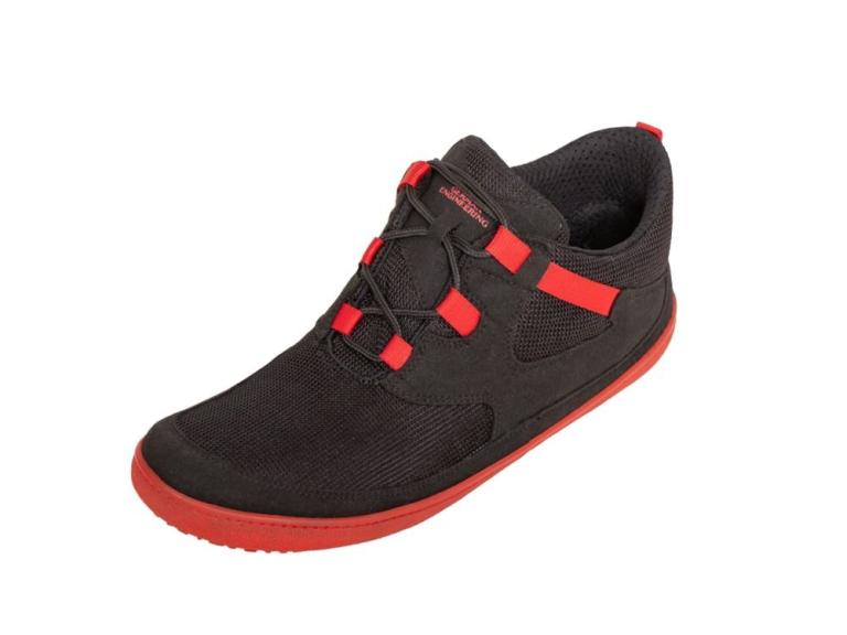 Namaka2-black-red_schräg_links